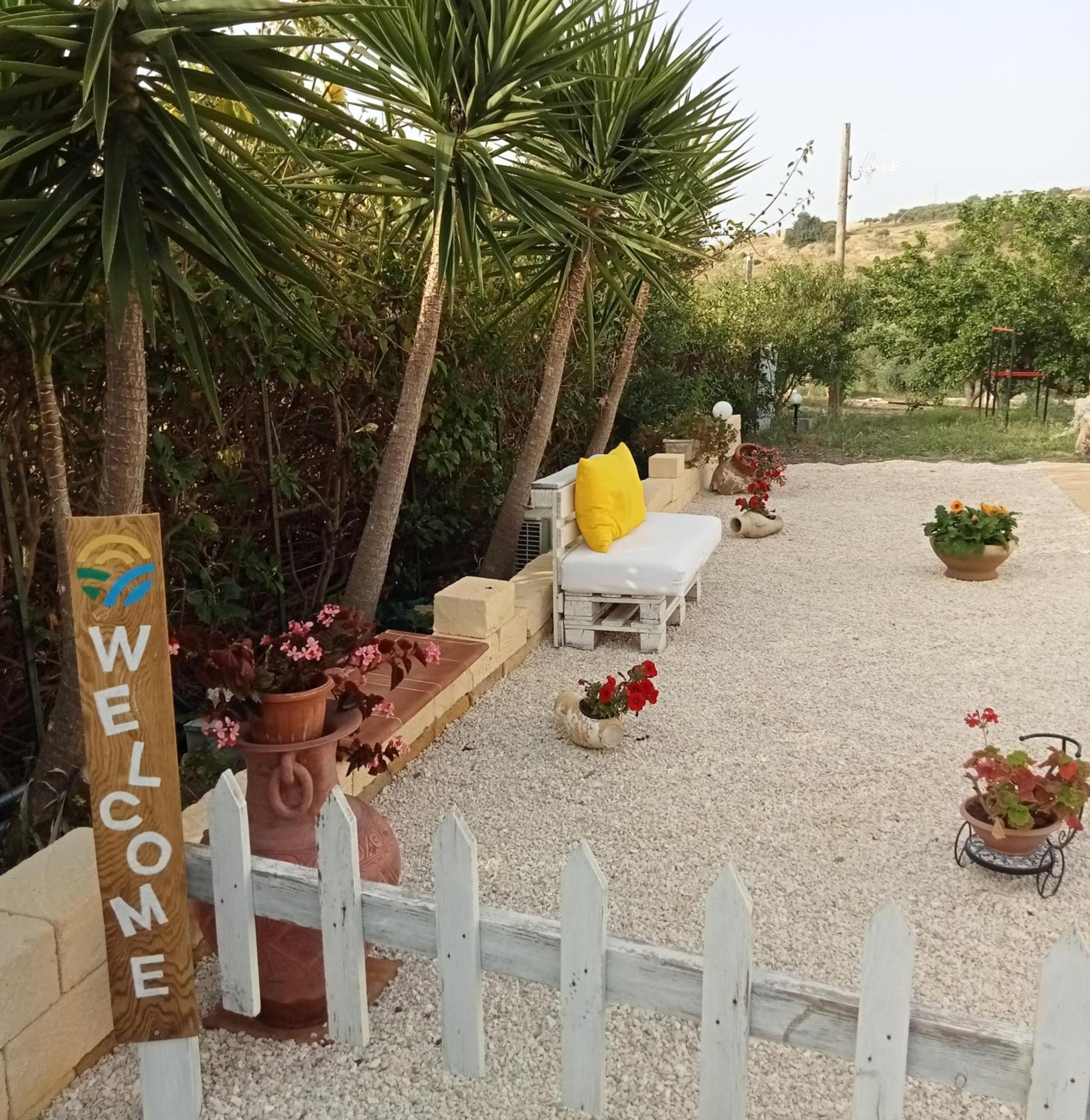 Agriturismo Adenzia Porto Empedocle Buitenkant foto